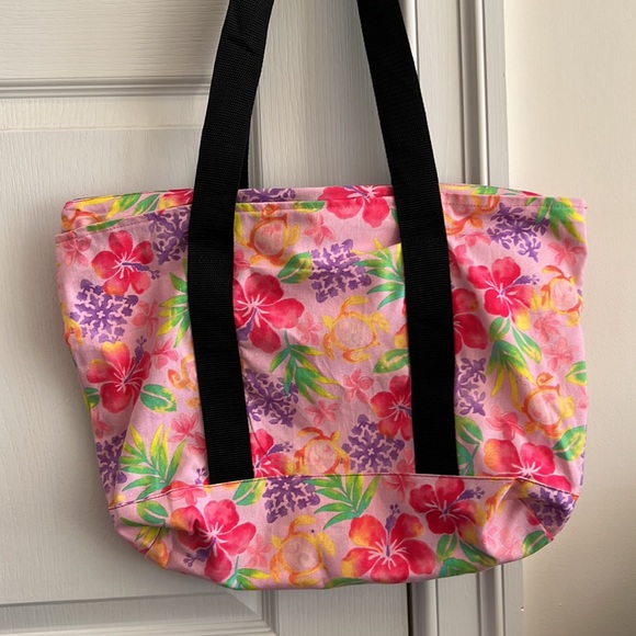 Medium Hawaiian Print zippered Tote Bag - Picture 4 of 4